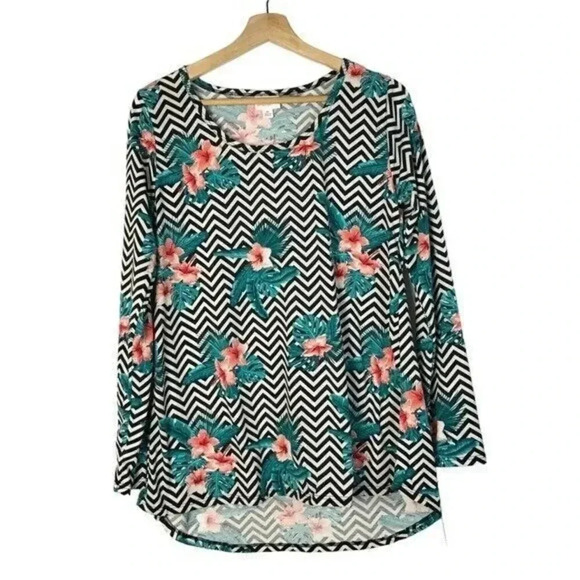 Lularoe Lynnae Chevron Floral Long Sleeve T-Shirt M - Picture 1 of 3